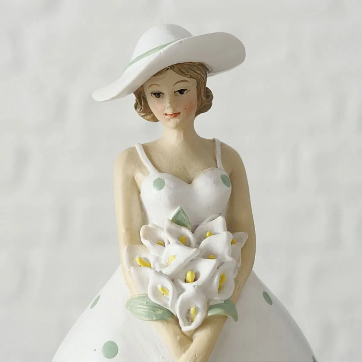 Boltze Fräulein Frühling Dekoobjekt, handbemalt, aus Polyresin 3