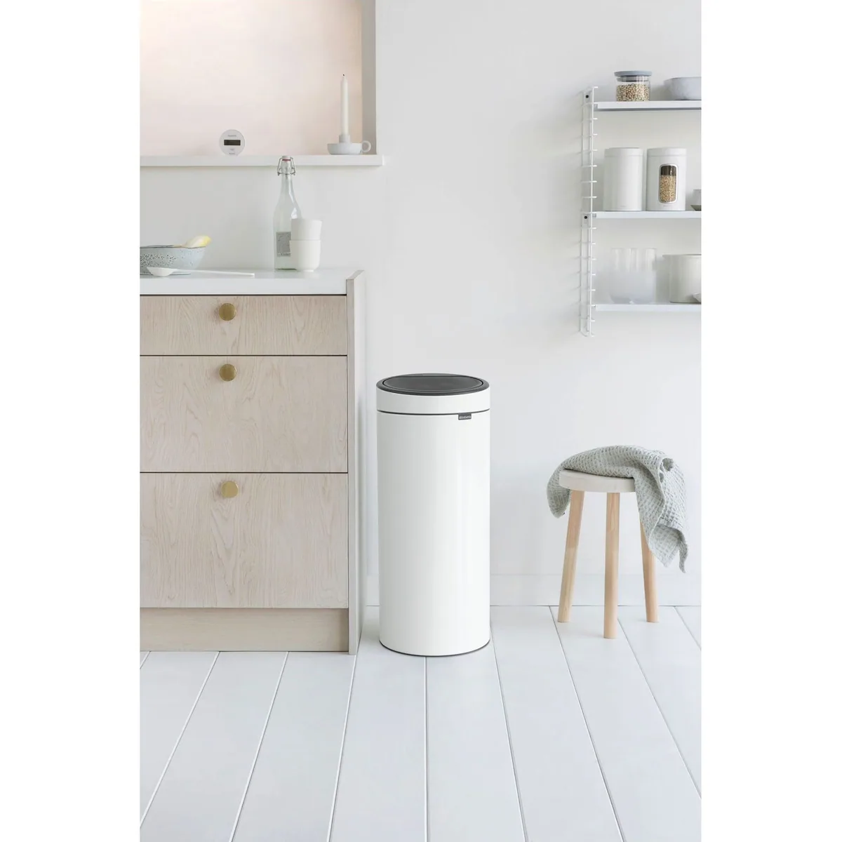 Brabantia Touch Bin 30L, Soft-Touch-Öffnung, rundes Design 2