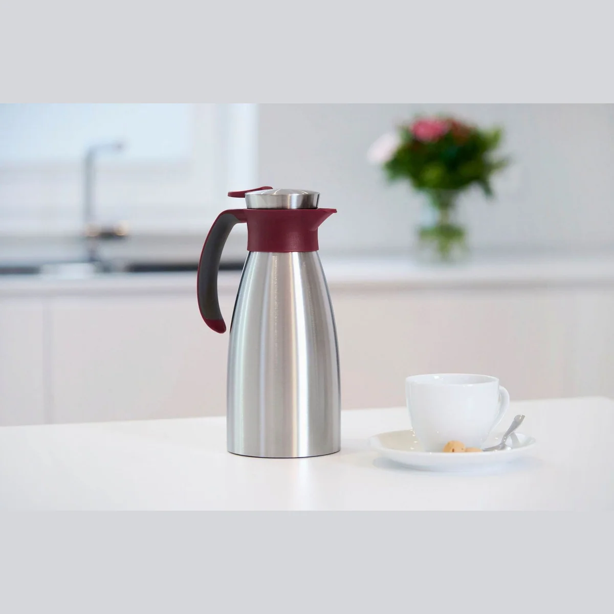 Emsa Isolierkanne Soft Grip, 1 l, rutschfester Griff, Quick Tip Verschluss 4