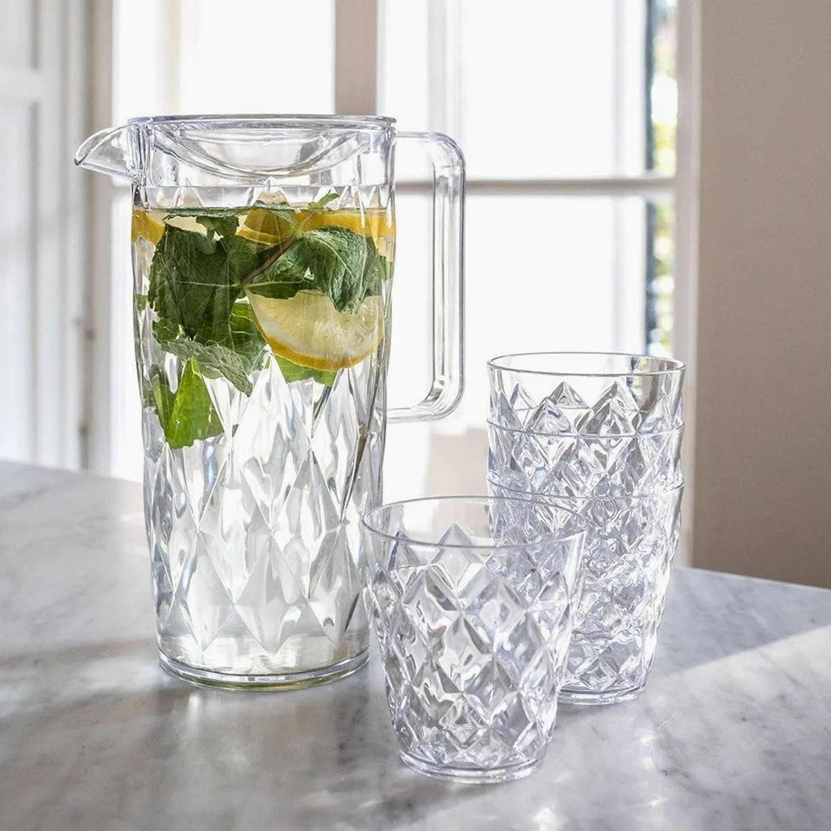 koziol Kanne CRYSTAL, 1,6 l Fassungsvermögen, spülmaschinengeeignet, modernes Design 2