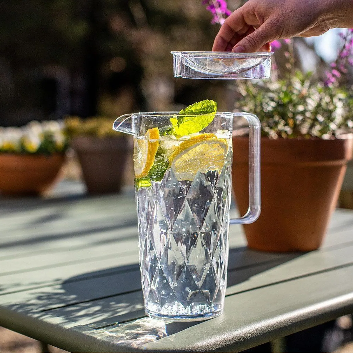 koziol Kanne CRYSTAL, 1,6 l Fassungsvermögen, spülmaschinengeeignet, modernes Design 3