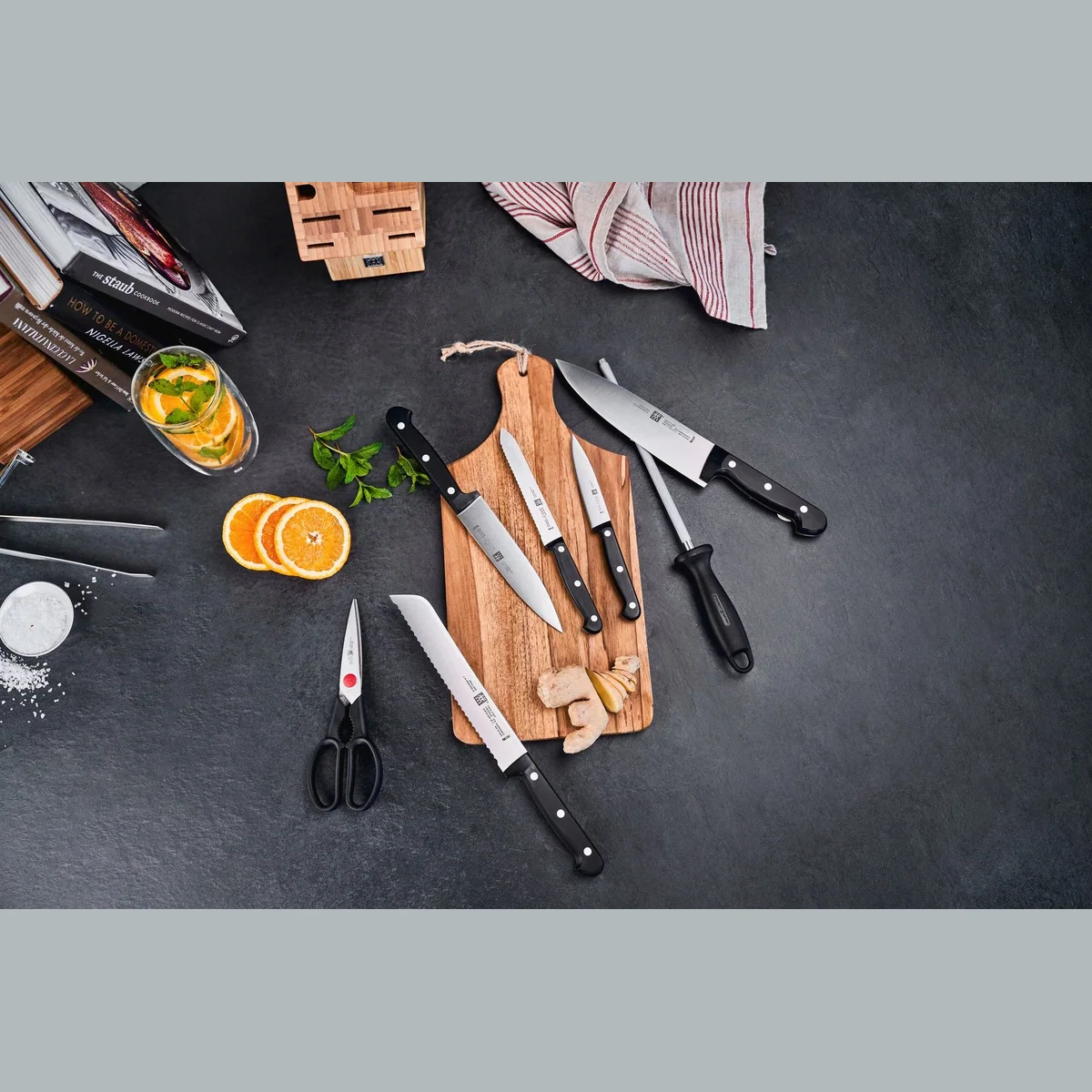 ZWILLING TWIN Chef 2 Messerblock, 5 Messer + Schere + Wetzstahl, Bambus 2